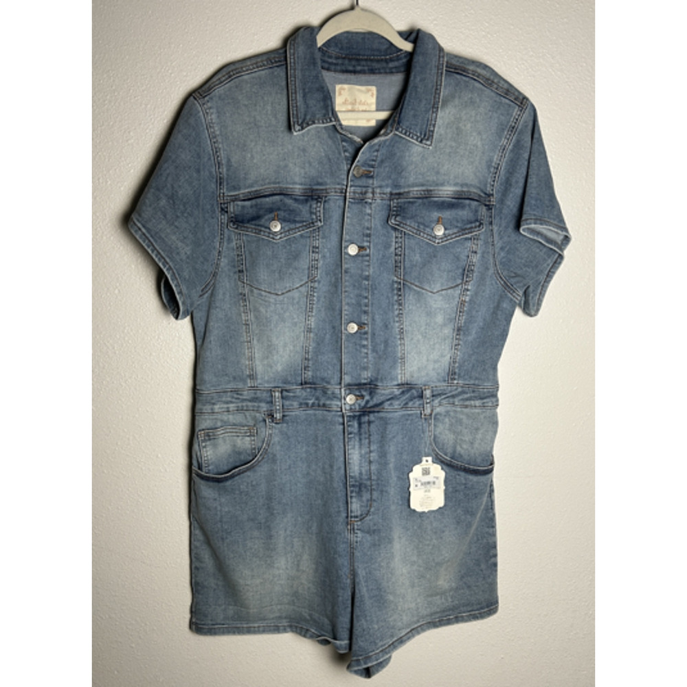 NWT Altar'd State Strech Light Wash With Pockets Denim Romper Size XL Retail $80